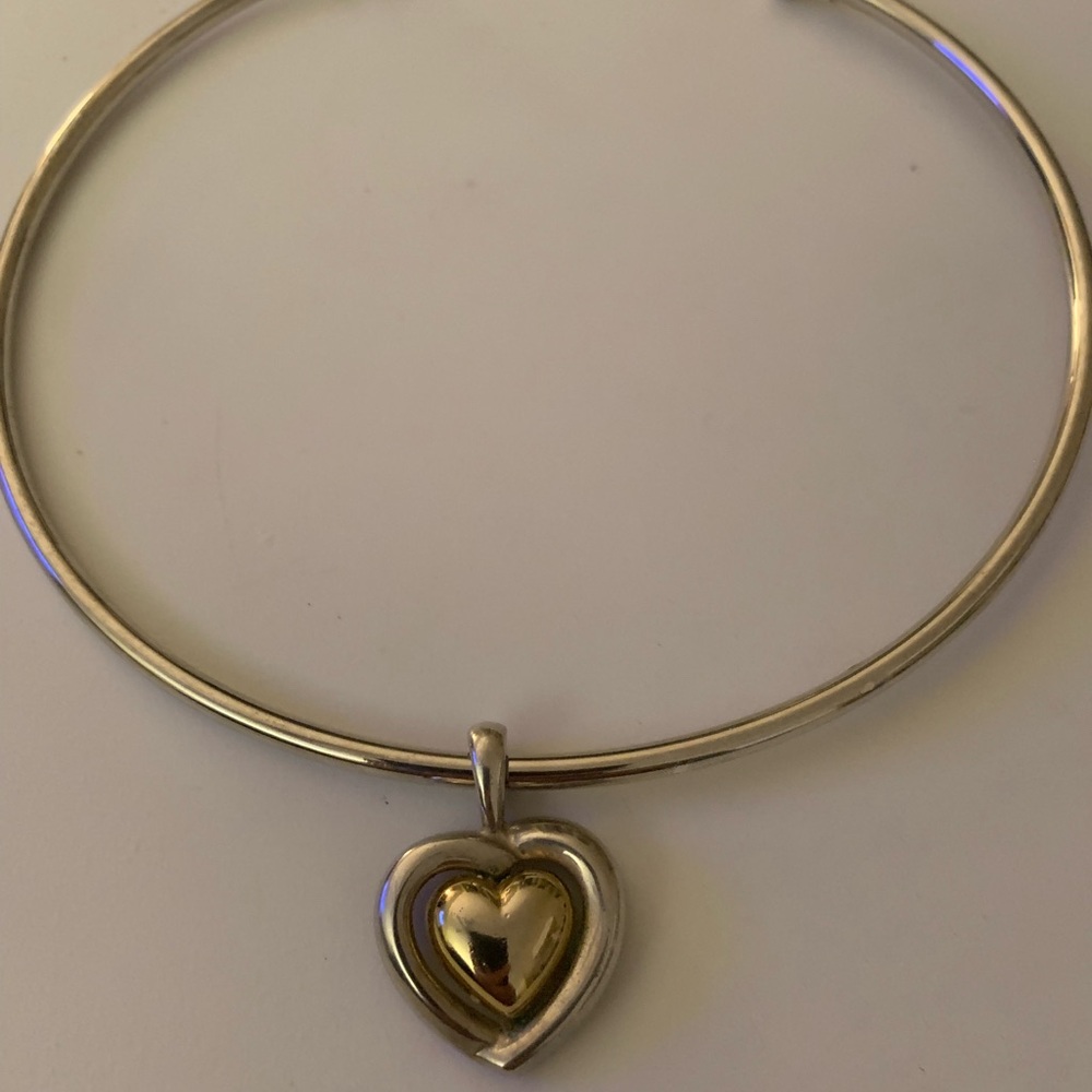 Elegant Silver Heart Pendant Bracelet - Picture 1 of 1